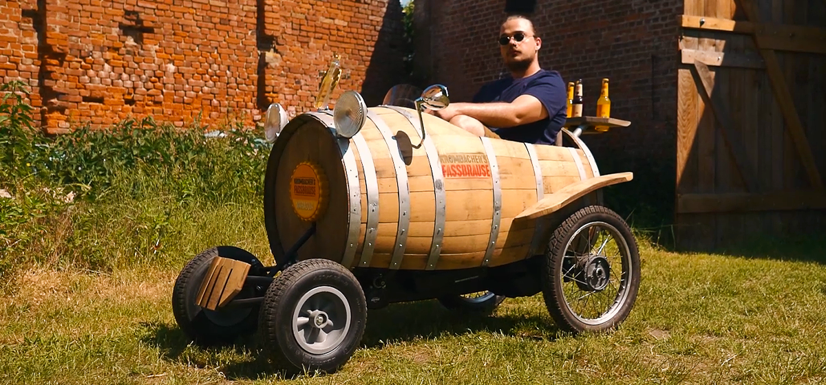 Bierfass mit Rädern als Fassbrause Mobil