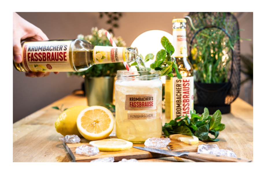 Cocktail aus Krombacher fassbrause Zitrone mit text: Honighäschen