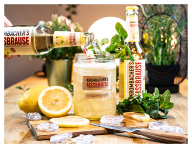 Cocktail aus Krombacher fassbrause Zitrone mit text: Honighäschen