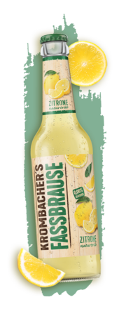 Flasche Krombacher's Fassbrause Zitrone Naturtrüb mit gelben Zitronenscheiben.